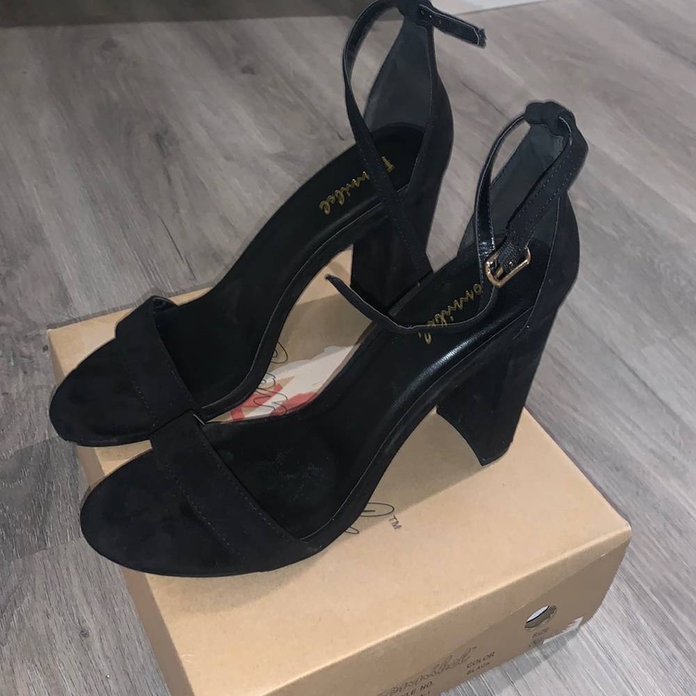 Black womens heels size 10